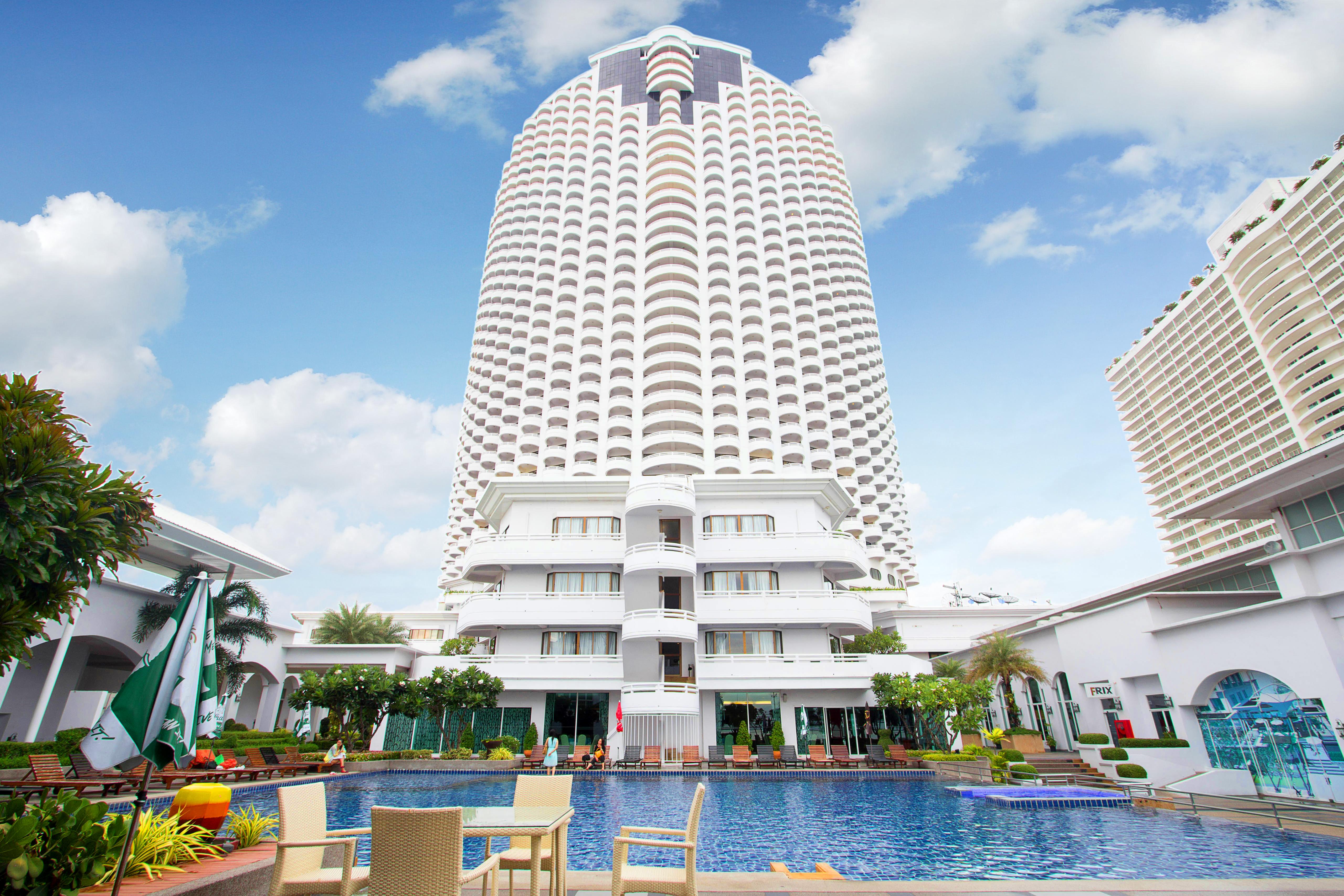 D Varee Jomtien Beach, Pattaya Luaran gambar Royal Paragon Hotel