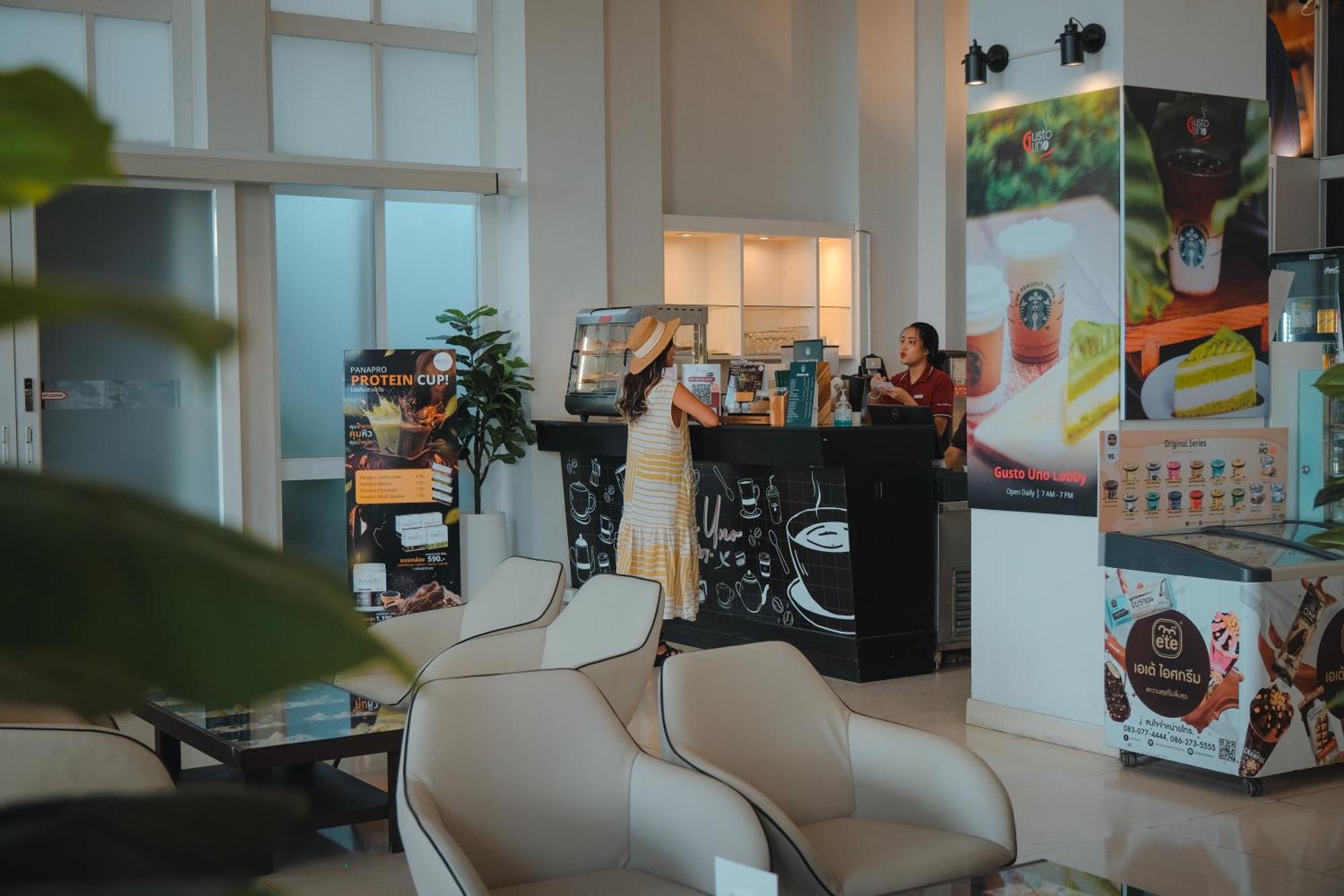 D Varee Jomtien Beach, Pattaya Luaran gambar A coffee shop in Vietnam