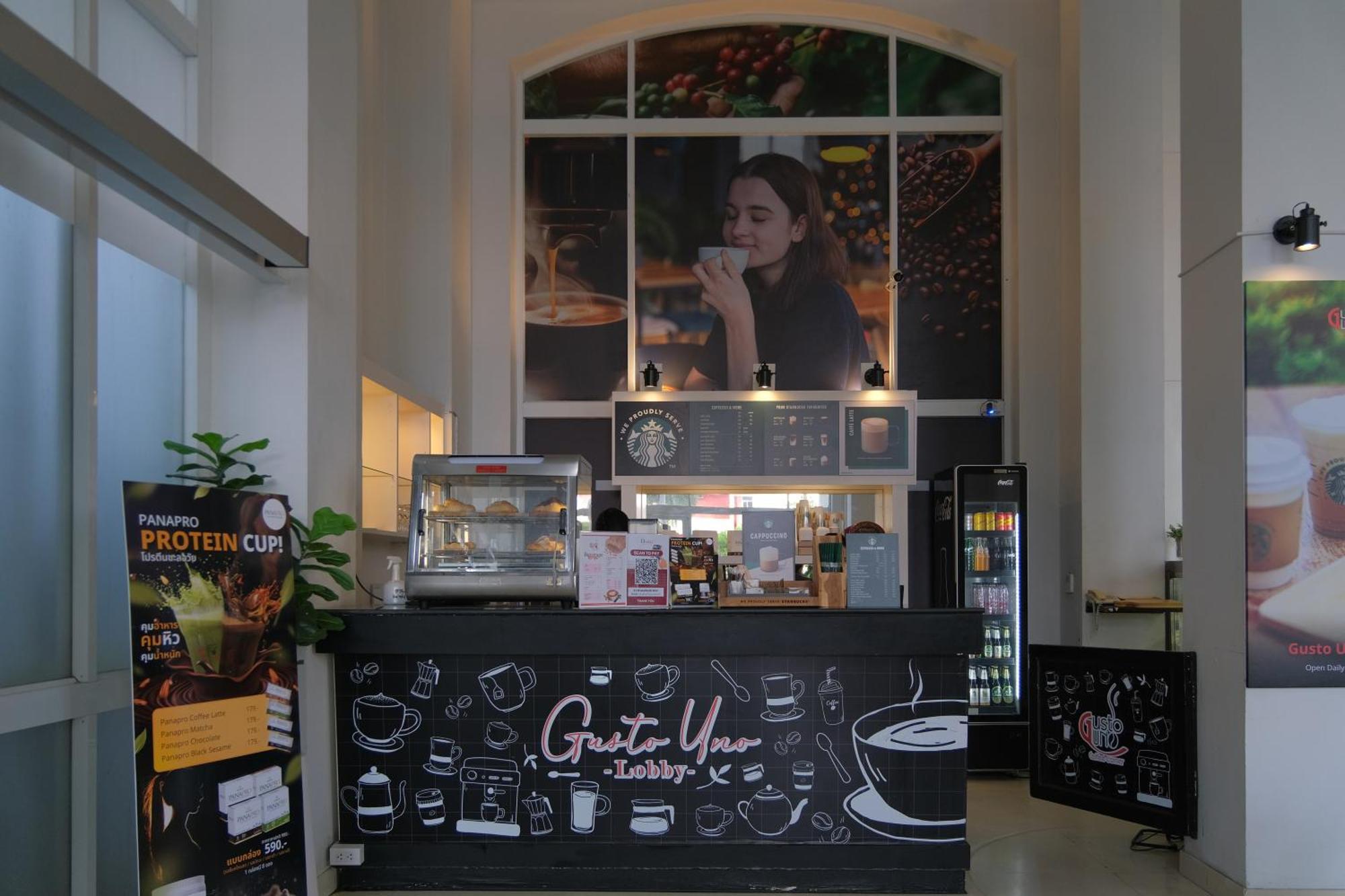 D Varee Jomtien Beach, Pattaya Luaran gambar A coffee shop in the airport